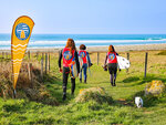 SMARTBOX - Coffret Cadeau Surf en famille : leçon d'1h30 pour 2 adultes et 2 enfants dans la baie d'Audierne -  Sport & Aventure